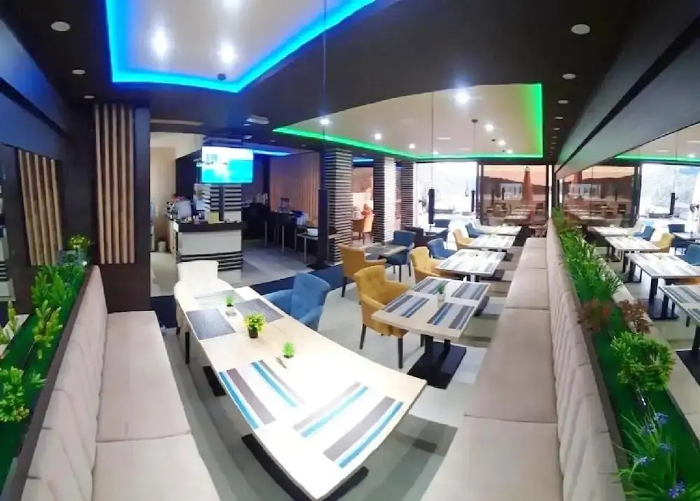 Apartment and Rooms Lux Beciragic