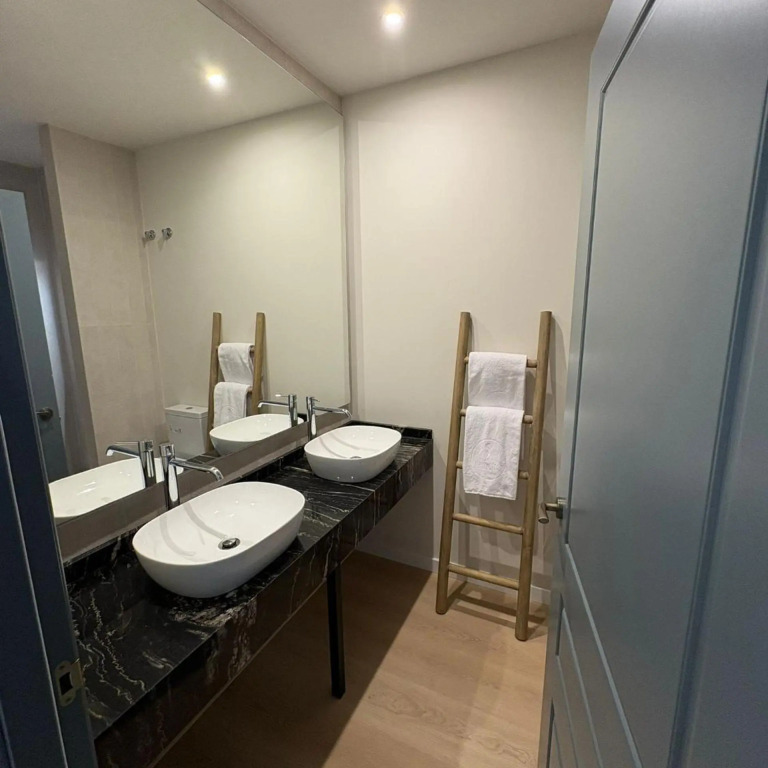 Buendia Suites