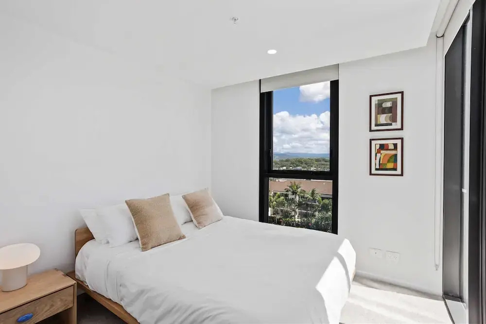 SANDBAR BURLEIGH HEADS with OCEAN VIEWS