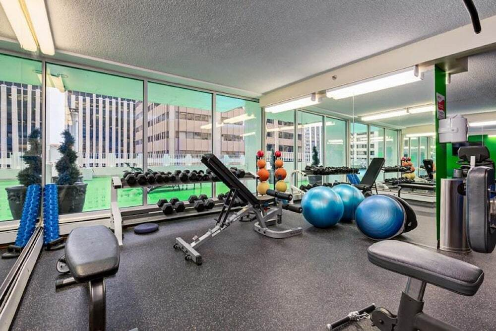 5 Calgary Downtown (2Bdr Suite