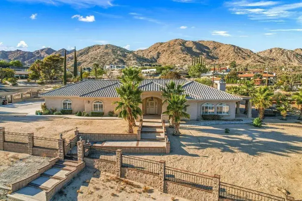 Palm View House