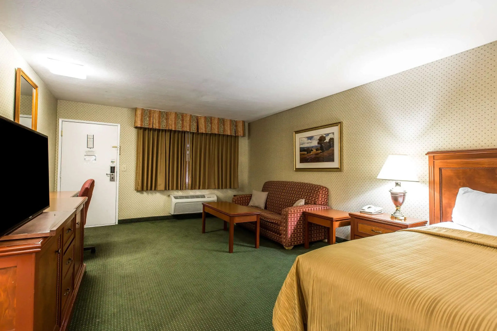 Quality Inn Near China Lake Naval Station
