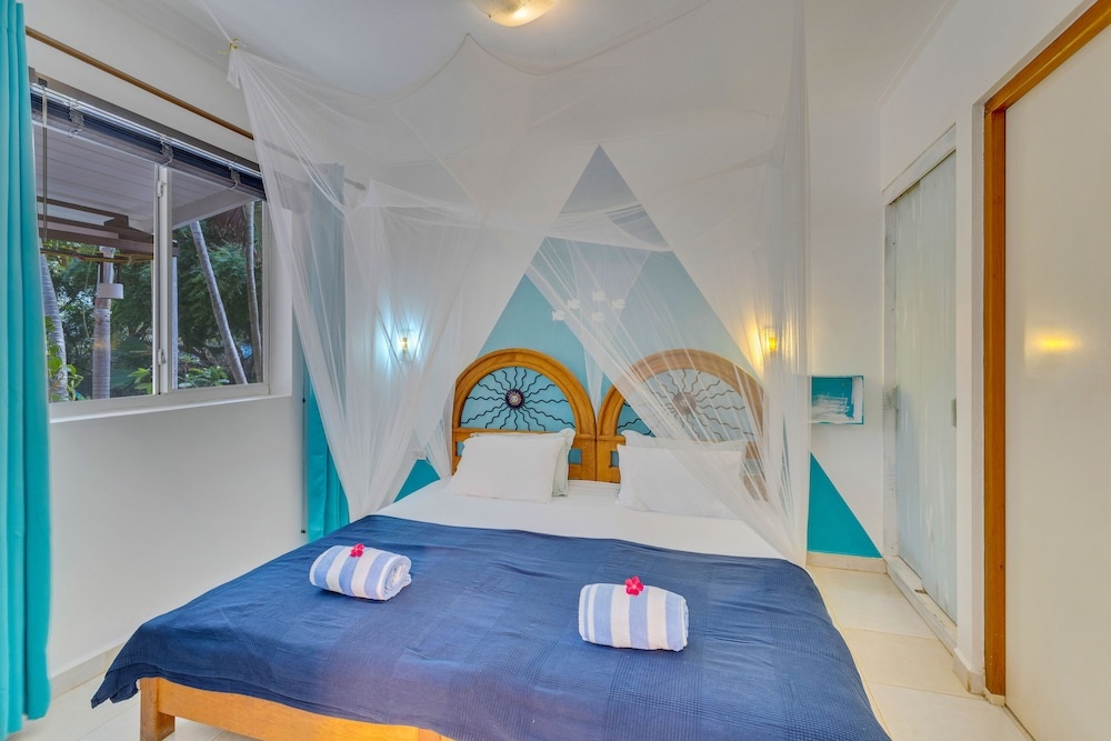 Tropical Divers Resort
