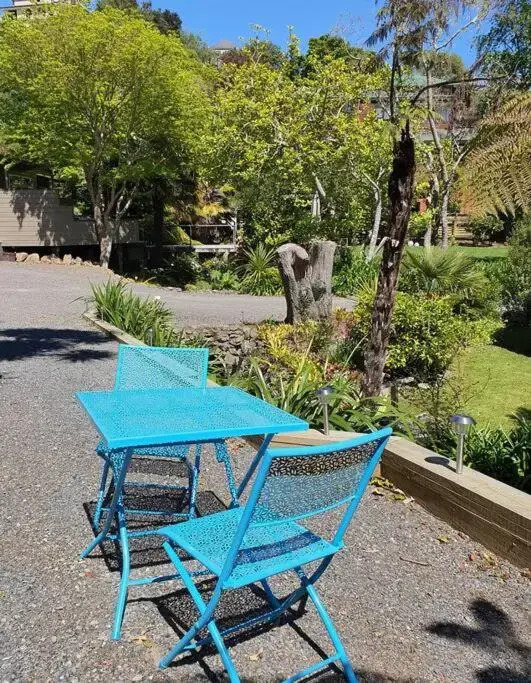 Beautiful Apartment Surrounded by Native Bush