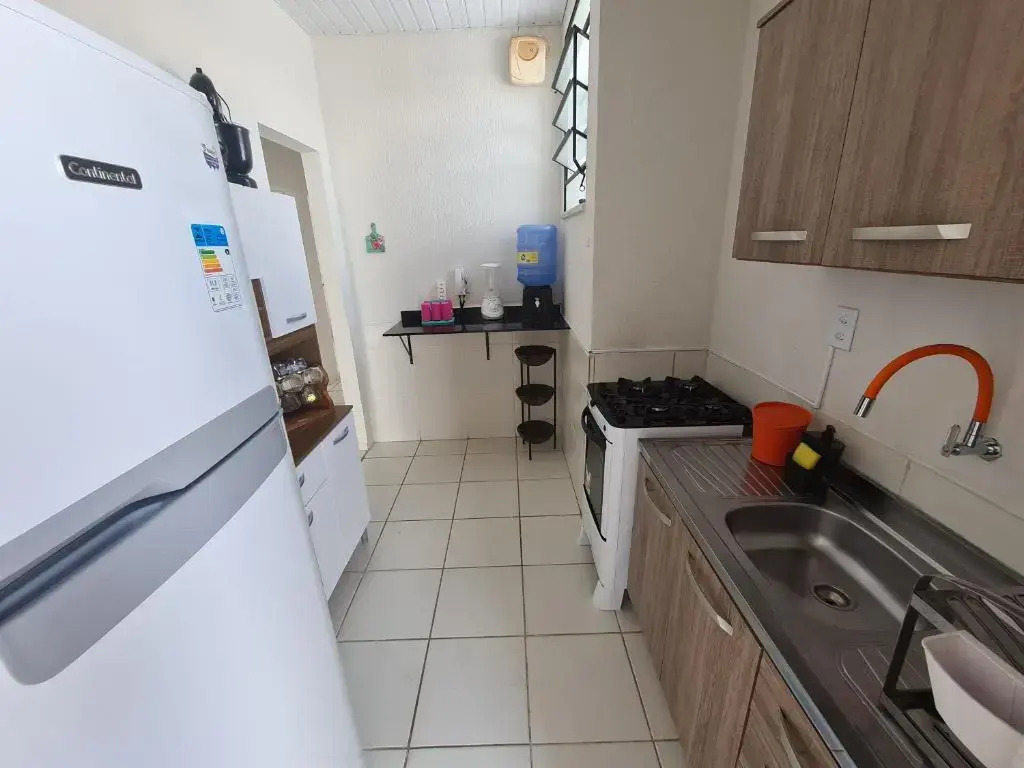 Casa na Aruana com piscina e 3/4