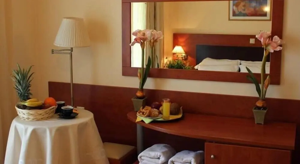 Galaxy Hotel