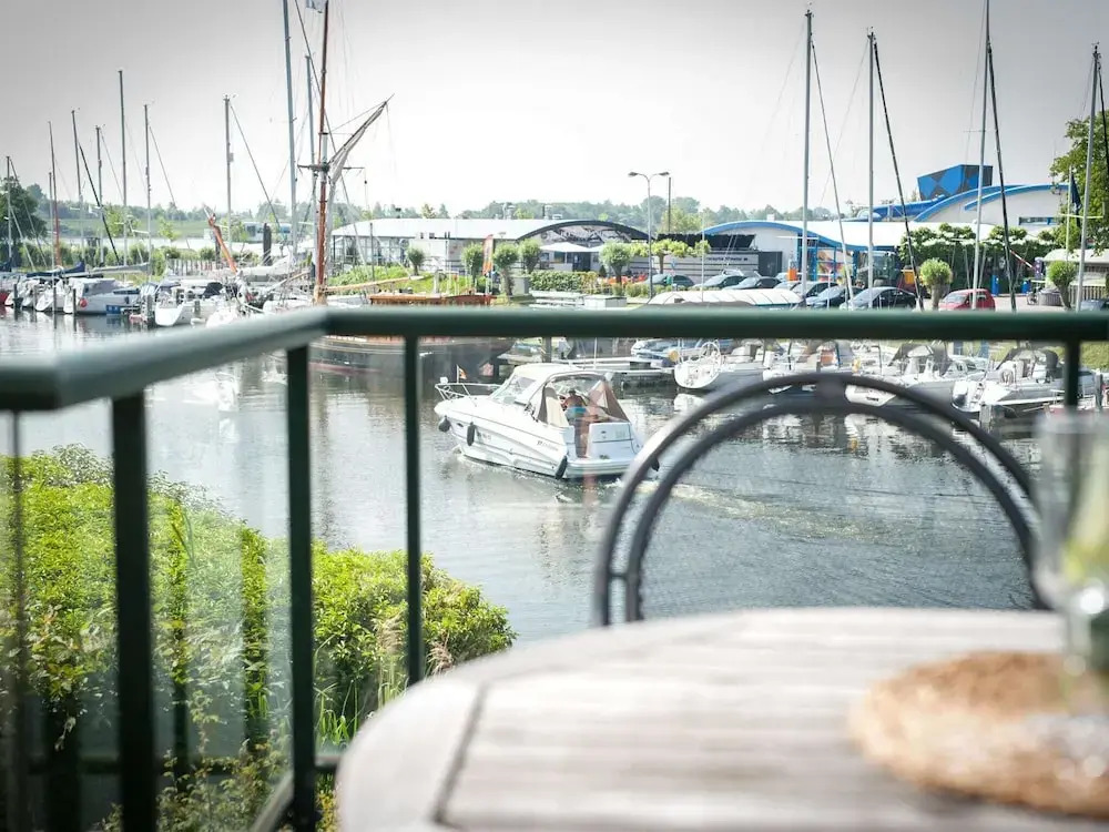 Water Villa Kortgene by Veerse Meer
