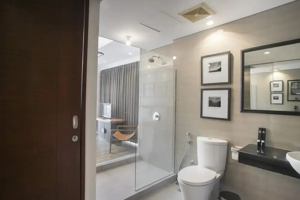 Premium 2BR Apartment near Marvell City Mall at The Linden