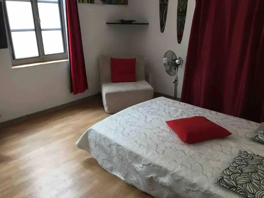 Jolie studio dans le centre historique de Narbonne avec accès en autonomie