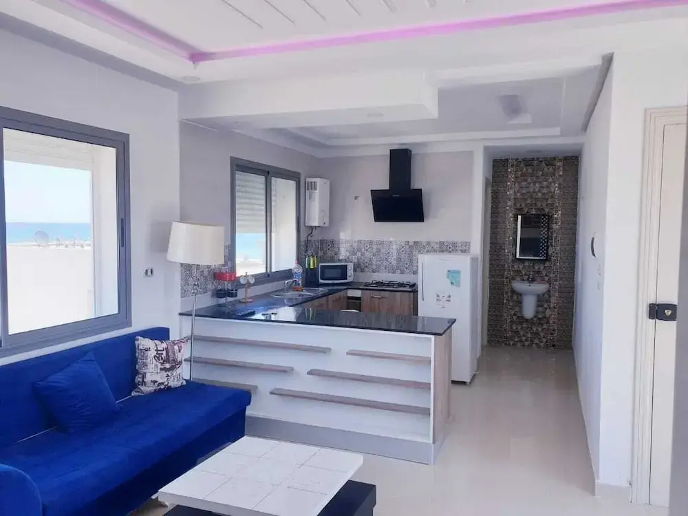 Airbetter - Spacious & Bright Seaview 1bedroom Apartment Korba