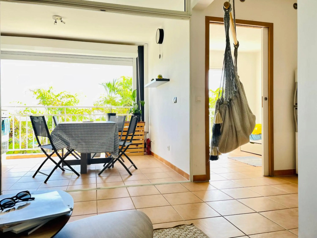 Appartement vue mer, piscine, dans quartier prisé de Gosier