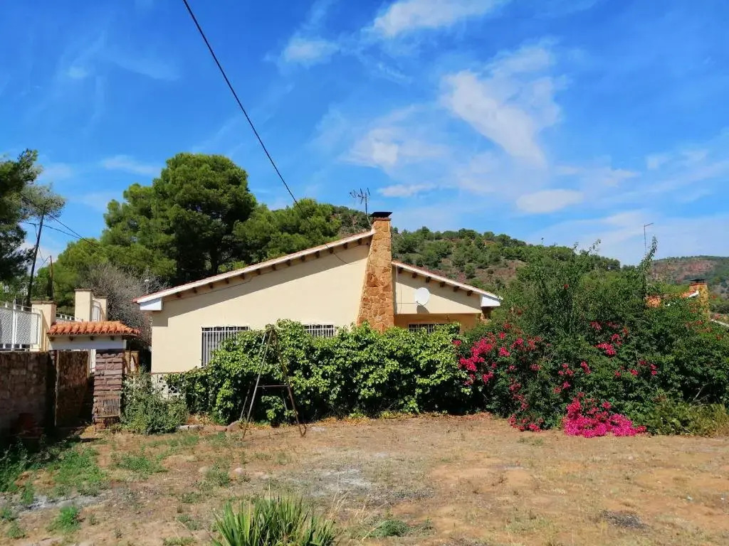 Chalet Montprats, Serra