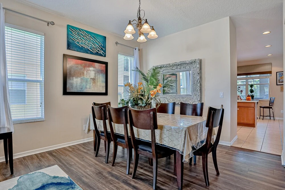 Stunning House With Lanai, Pool, Ping-pong, Full Kitchen, & Wifi