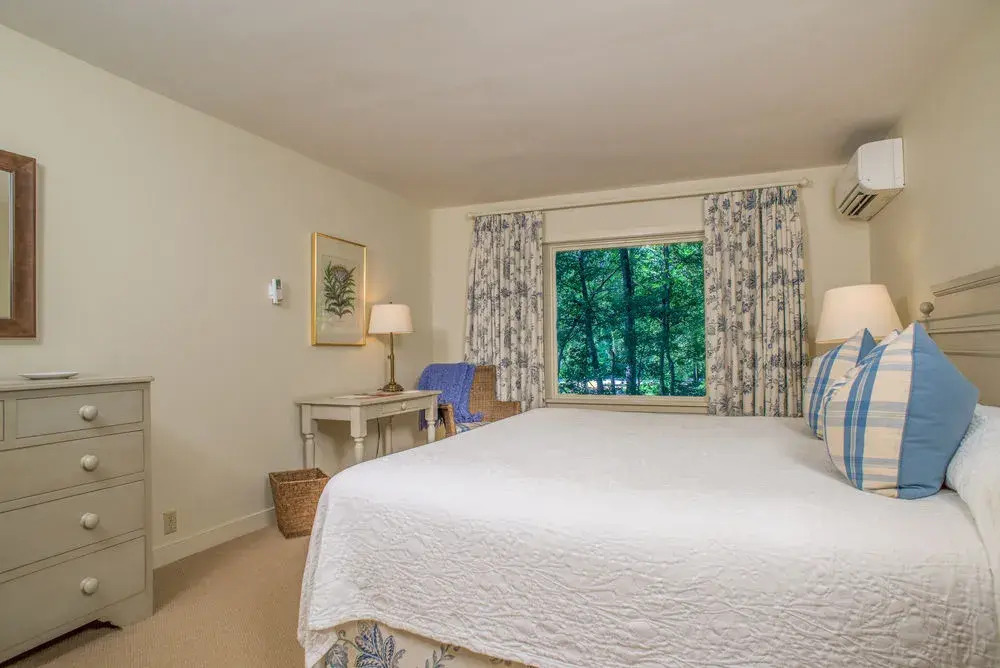 Inn at Stratford Hall