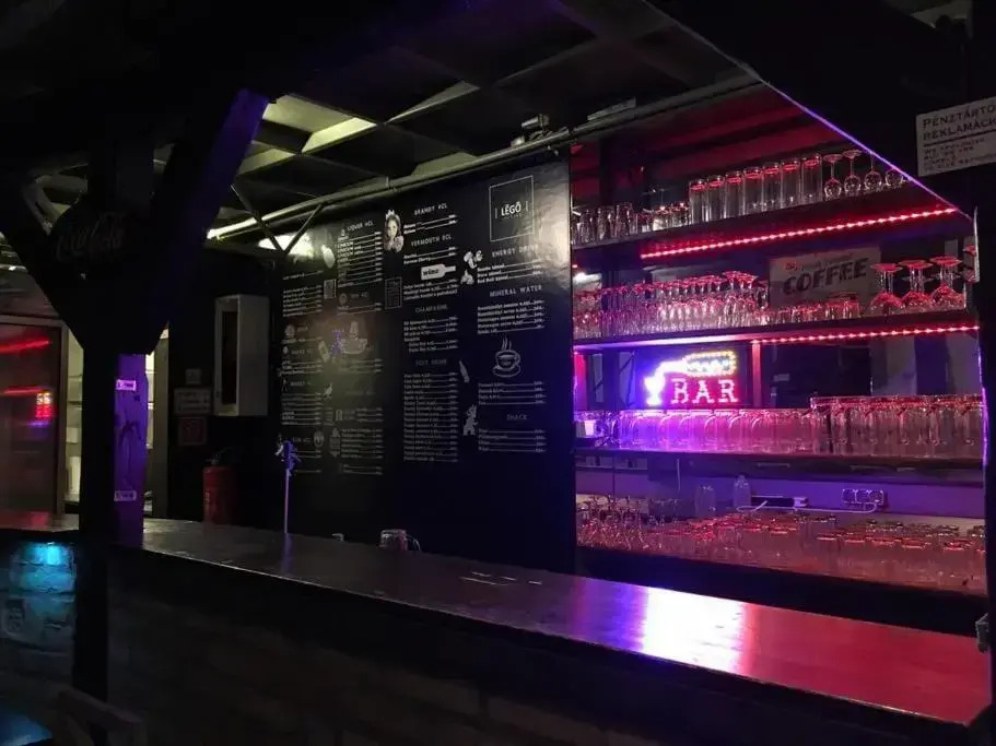 The Bachelor Bar - Bunker | Private Club