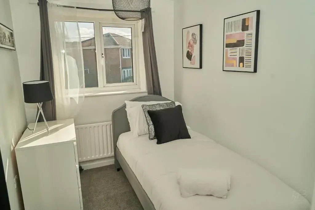 HS2 Large Groups NEC Stay Stunning House Birmingham For Company and Family