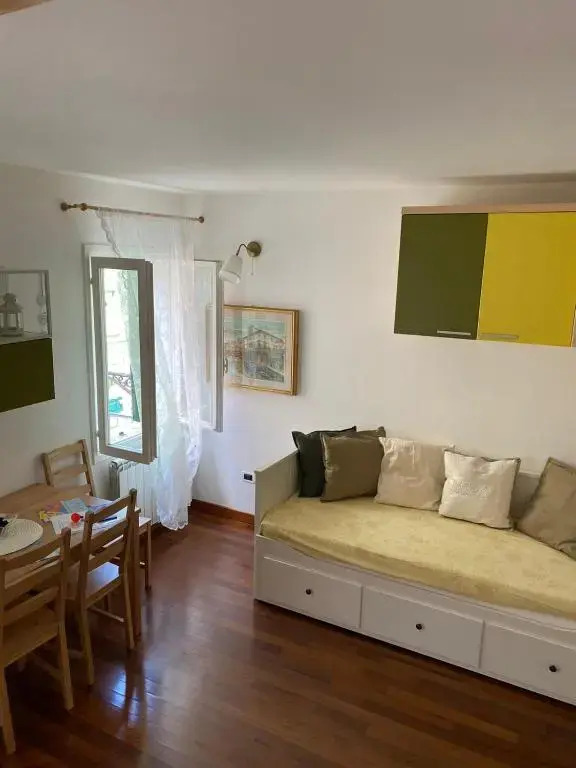 Ciosot House