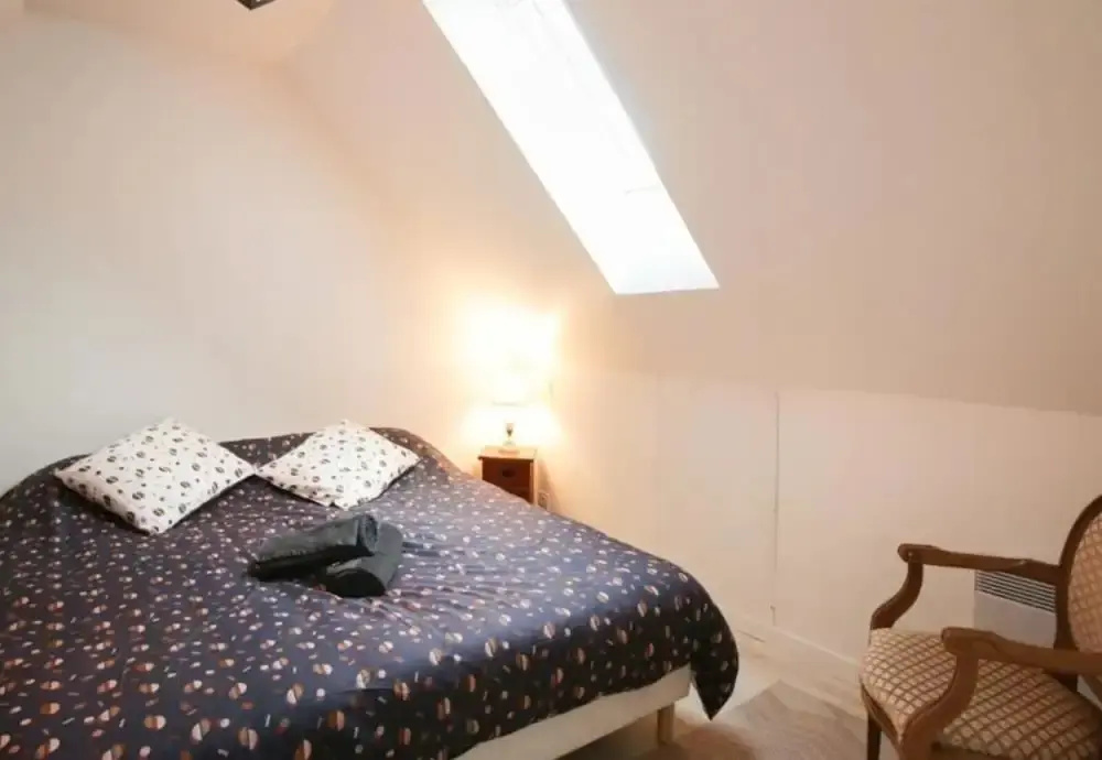 VILLA ILIXON - Appartements privés proche du centre de Luchon, parking, billard, jardin