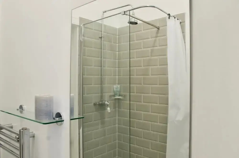 Modern New Town 1 Bedroom Apartment