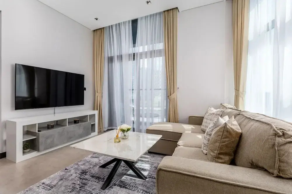 Waves - Impressive 1BR Apartment Close to Burj Khalifa