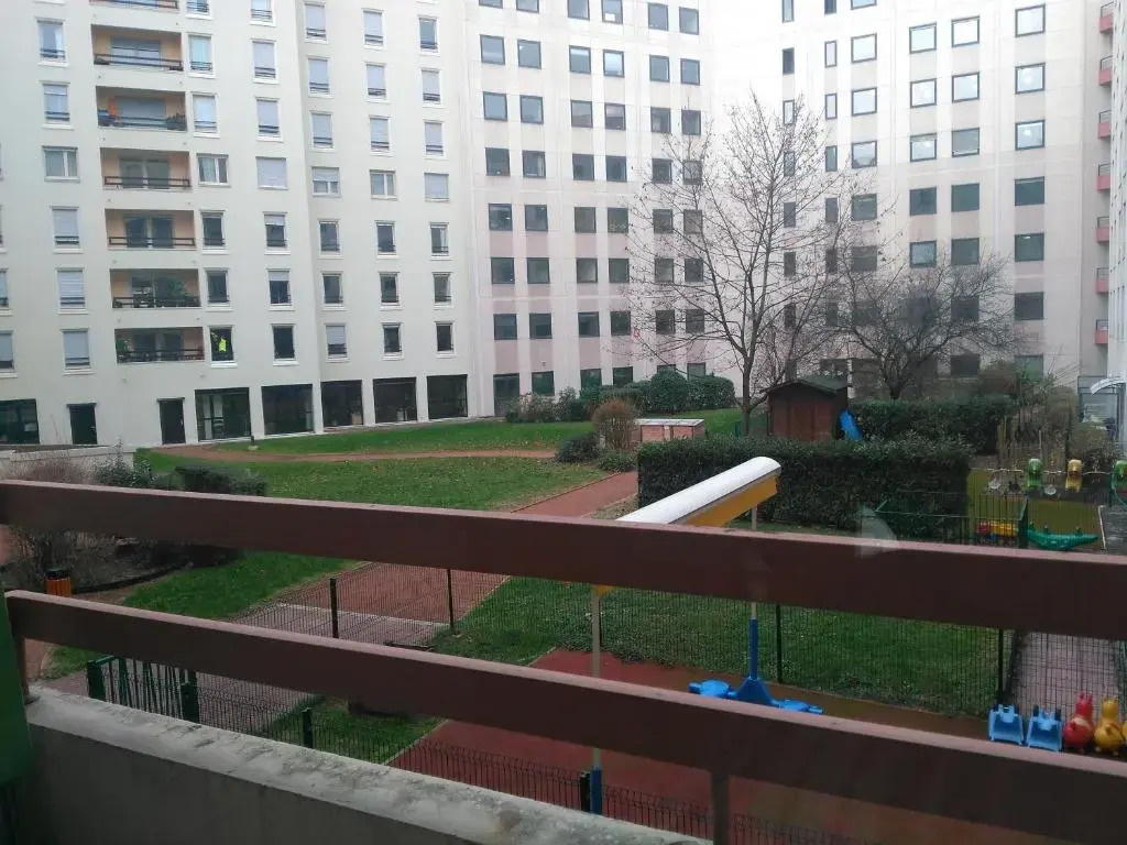 Bel et spacieux appartement de 84 m² avec parking très proche du Métro Garibaldi