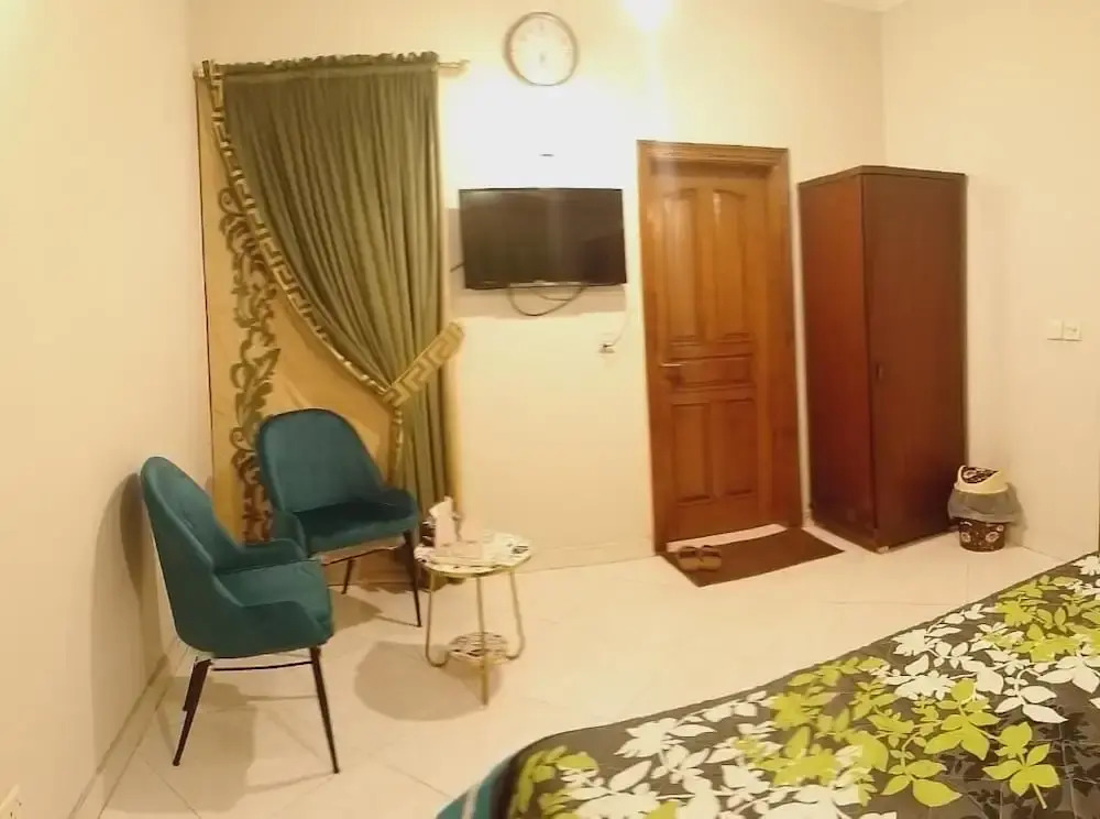 Travel lodge clifton