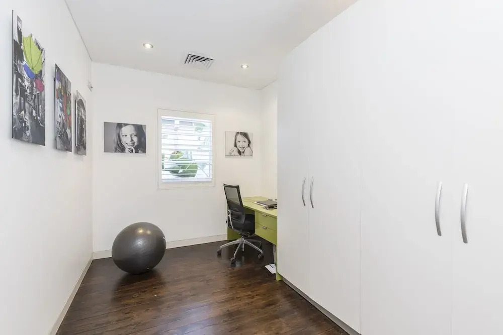 Coogee Luxury Home with Salt Water Pool & Parking