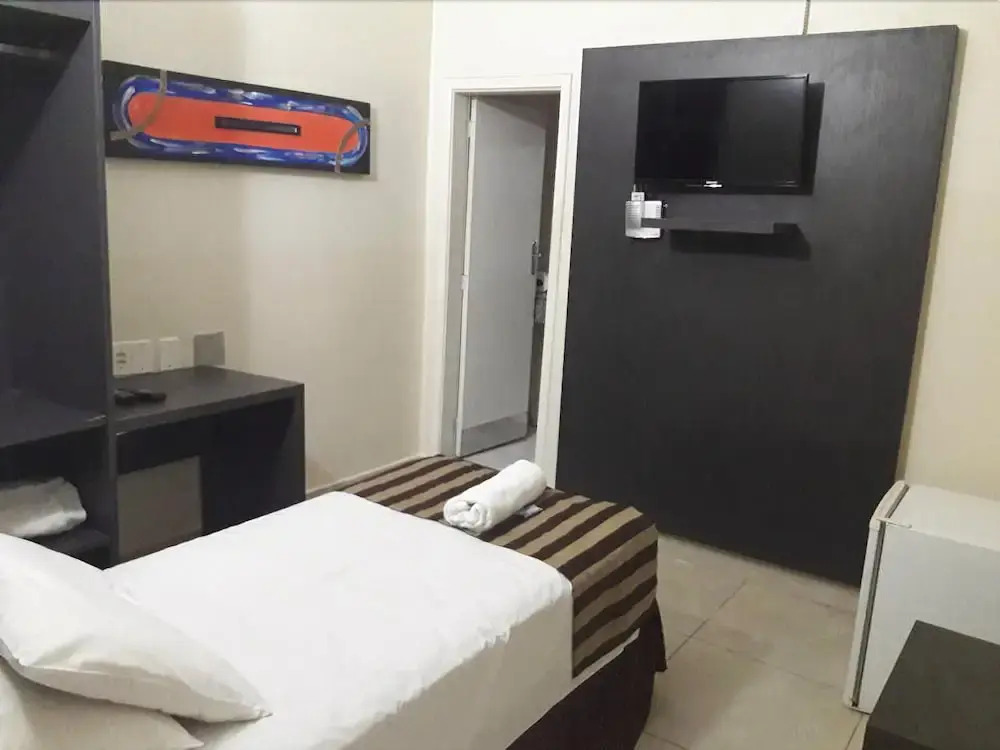 Hotel Express - Leva e busca no aeroporto grátis 24 horas