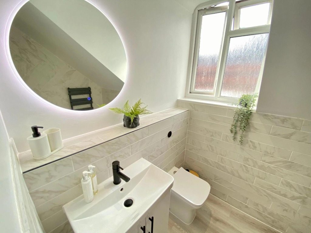 Luxury Scandi Inspired 1 Bed Apartment