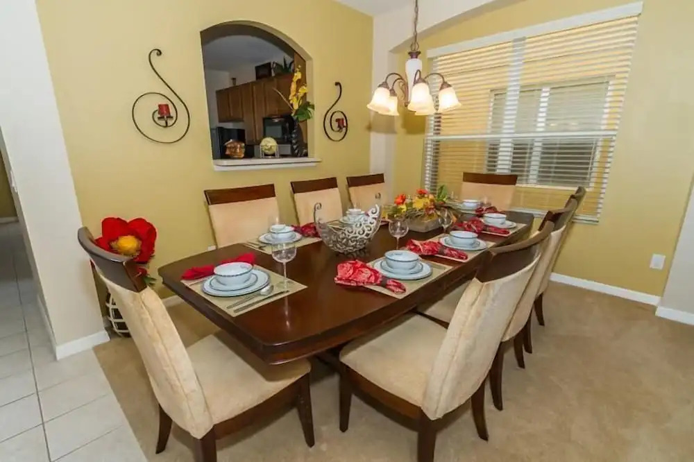 Amazing 6 Bedrooms 4 Baths 1028ocb