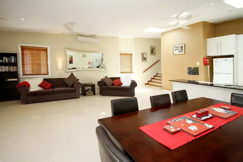 Bellima Bch House, 9 Jackson Close