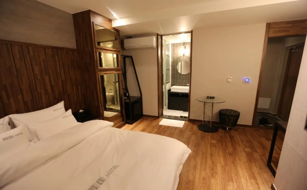 Hotel Mirage(호텔 미라주)