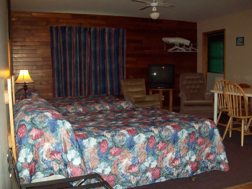 Fair Isle Motel & The Nest
