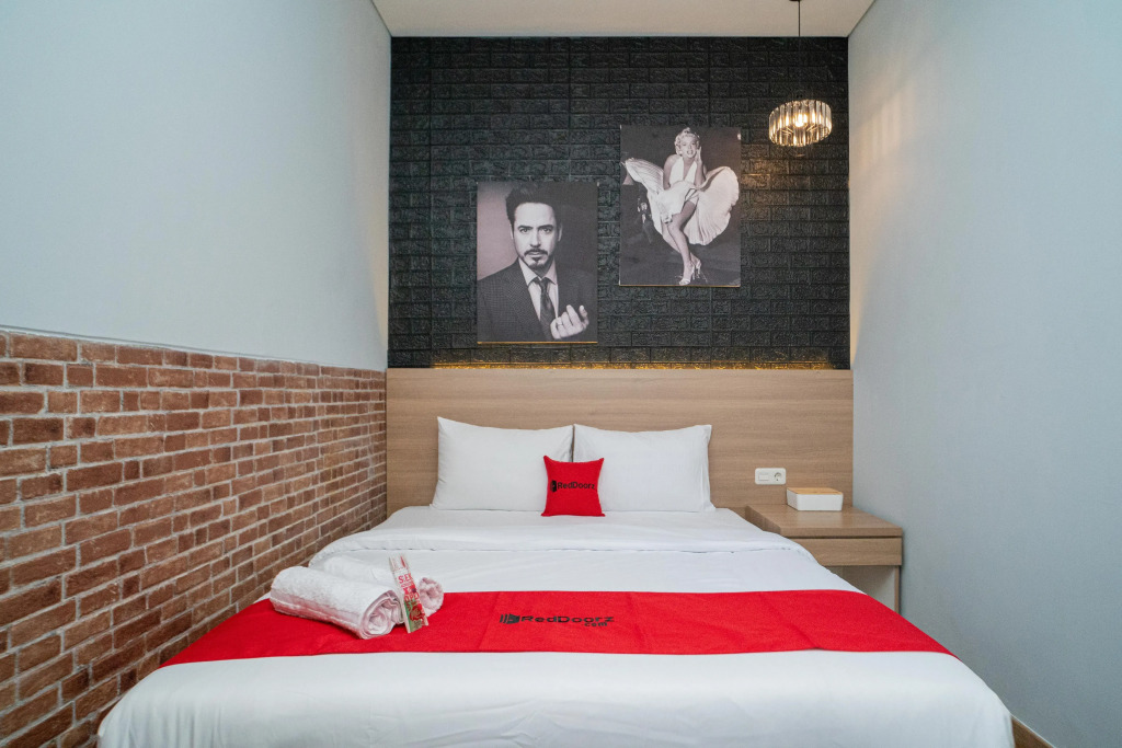RedDoorz at Golden Averis Cibuluh Bogor