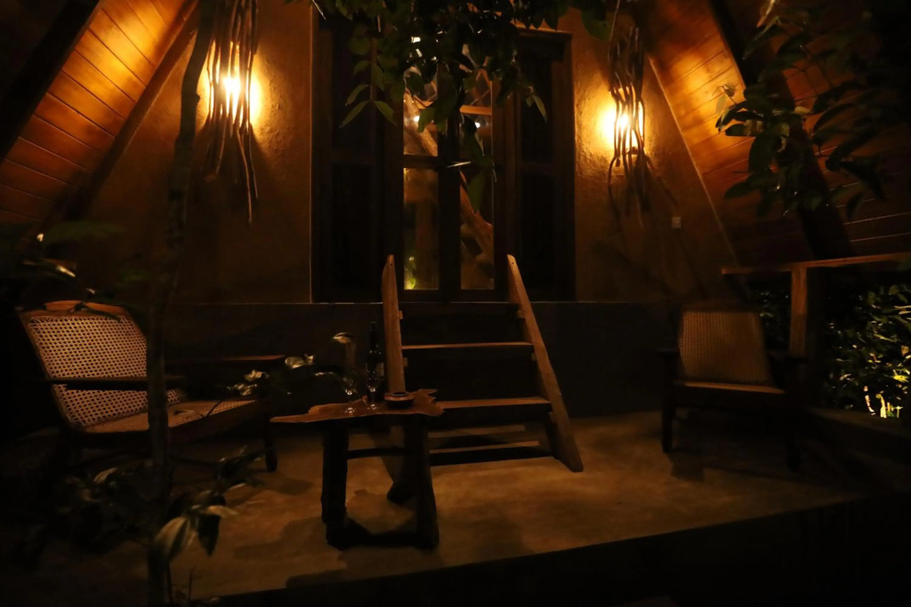 Cinnamon Paradise Flower Room