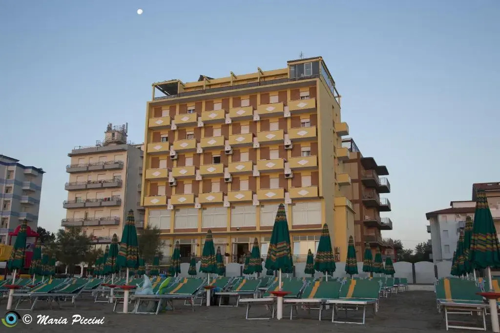 Hotel Apollonia Sea View & Beach Pool