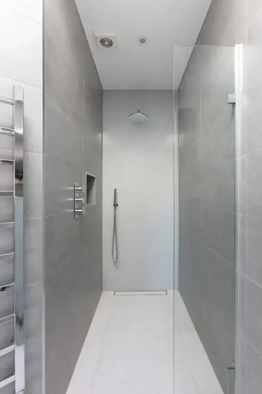 Luxurious Central Windsor Town House