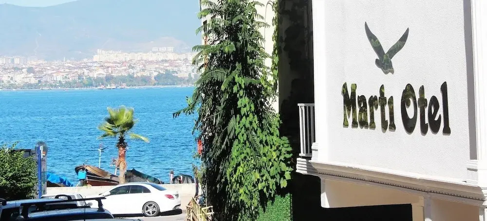 Marti Hotel