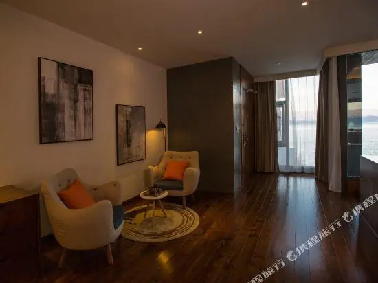 Ruiting Liuju Country House