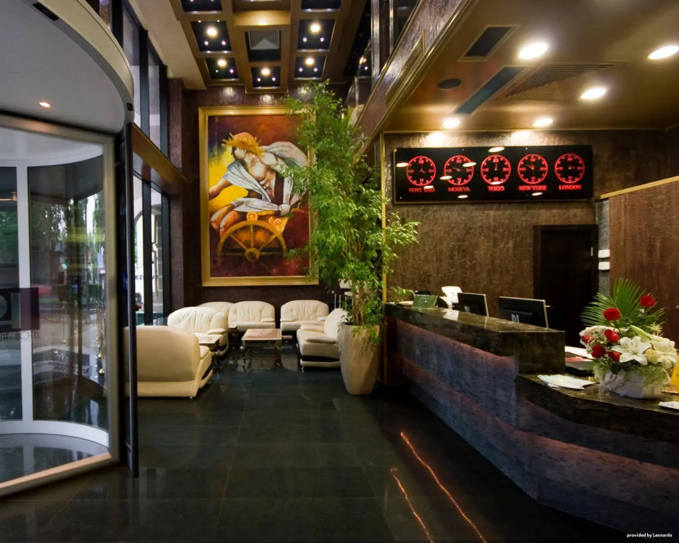 Prezident Hotel Novi Sad - Outdoor Pool & Spa