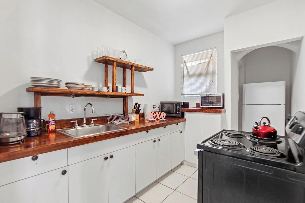 South Beach 2BR | Private Balcony | Walk to Beach