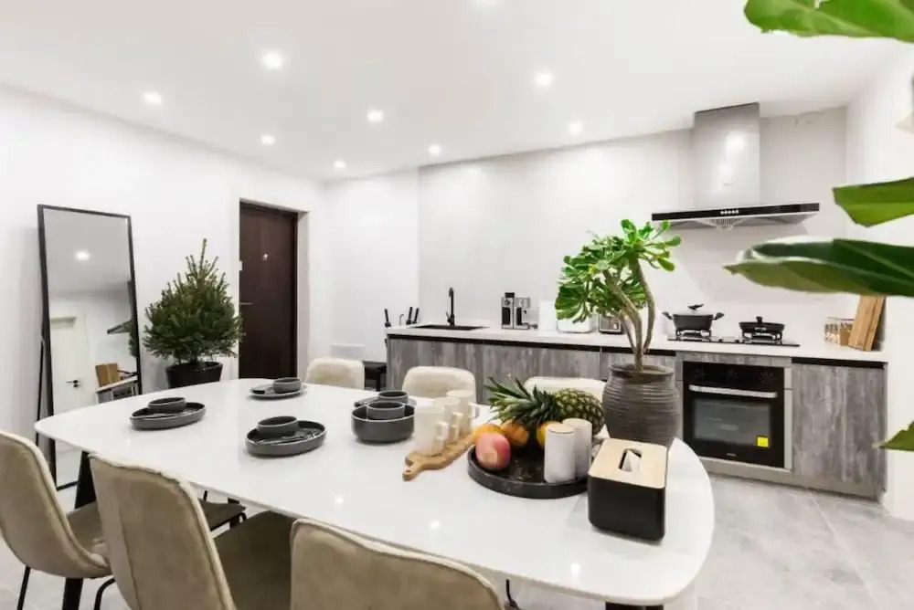 StarHome Jiaotong University Branch