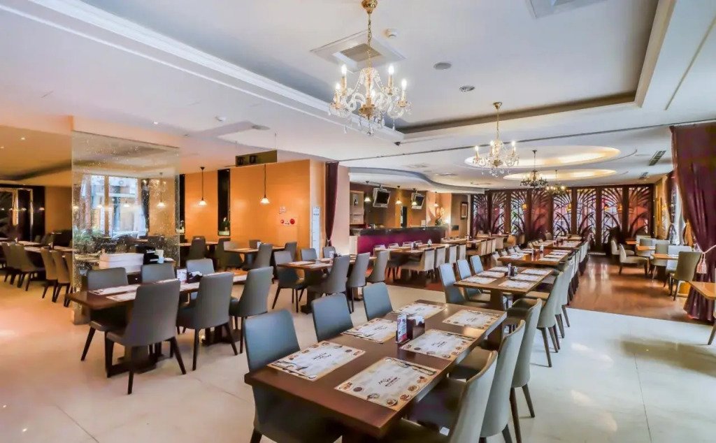 Justwin Grand Hotel