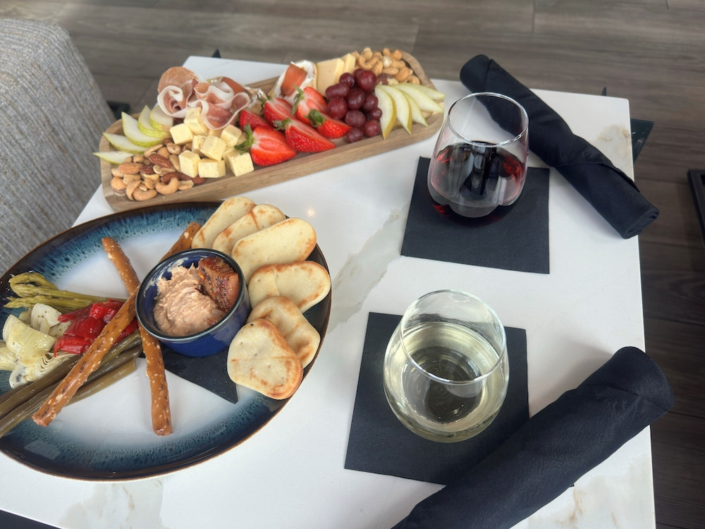 Cannery Pier Hotel & Spa