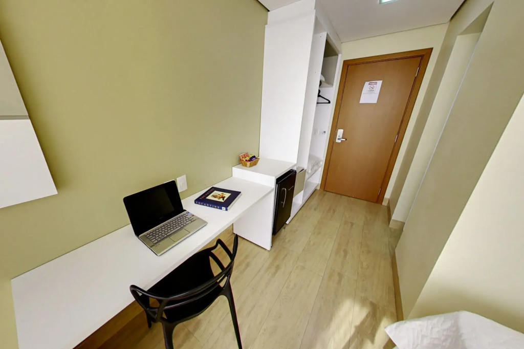 Select Hotel