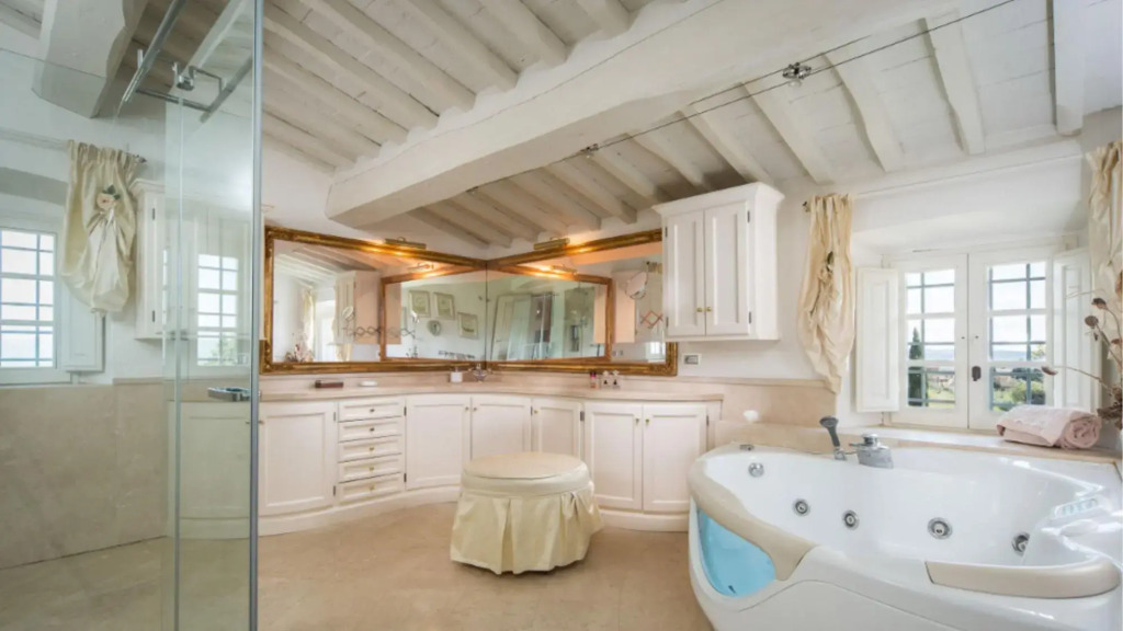 Independent Luxury Villa With Pool and Jacuzzi in the Chianti Region-podere Degli DEI