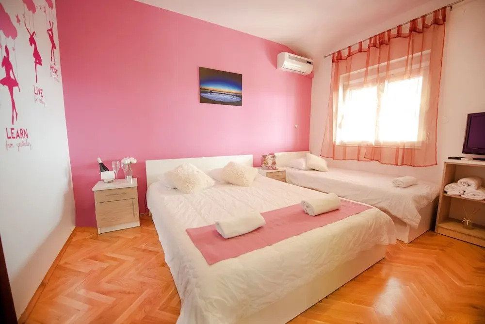Mareta Guesthouse