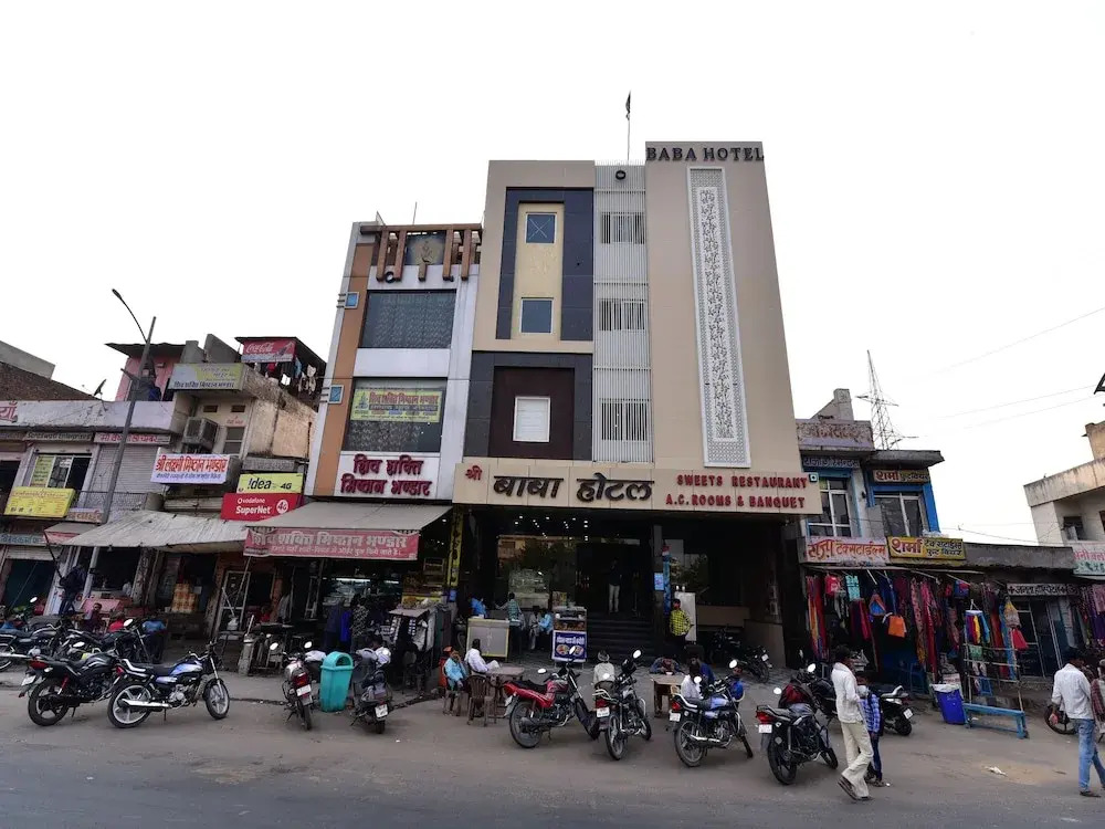 OYO 23085 Baba Hotel