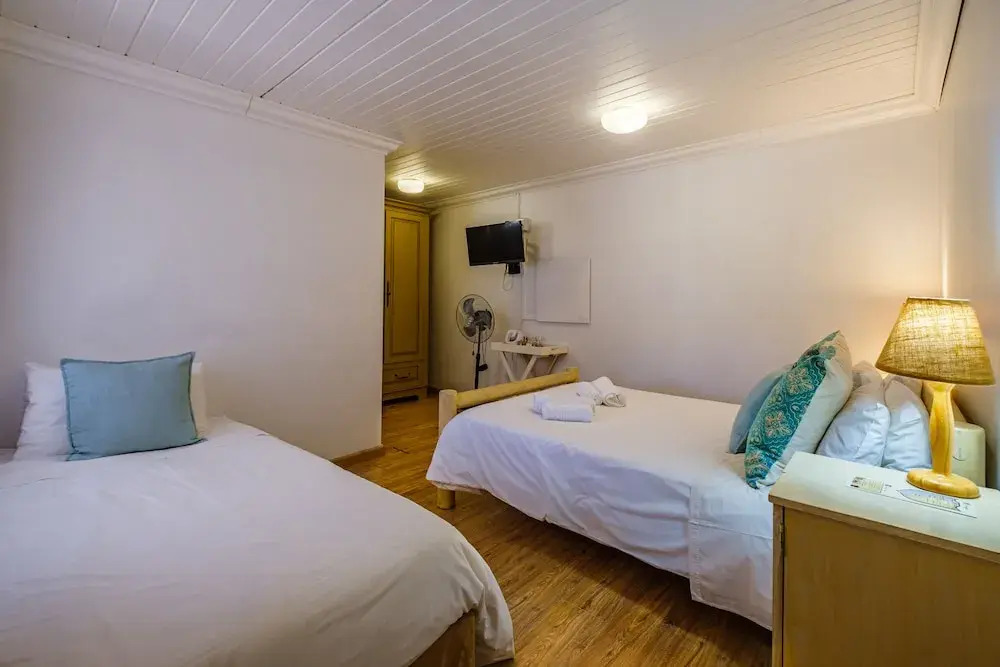 The Cottage Collection Paternoster