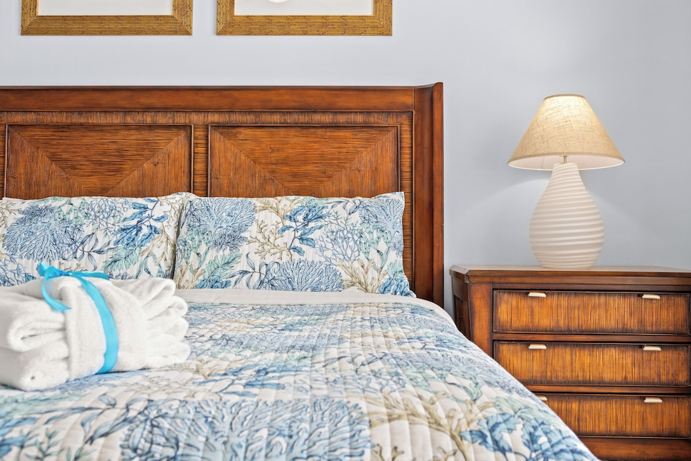 Its Sea-esta Time! Sleep, Sun, & Sea on the 9th Floor! Sleeps 6! Beachfront!